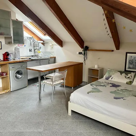 Loft Centro Storico Tommaso דירה