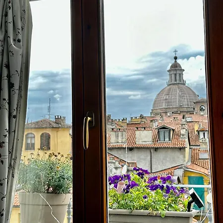 Apartment Loft Centro Storico Tommaso Turin